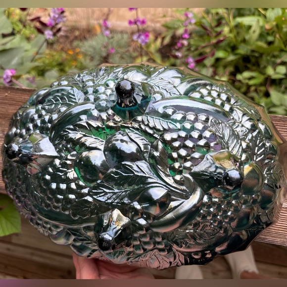 CARNIVAL GLASS Indiana Iridescent Blue Bowl - Picture 7 of 10